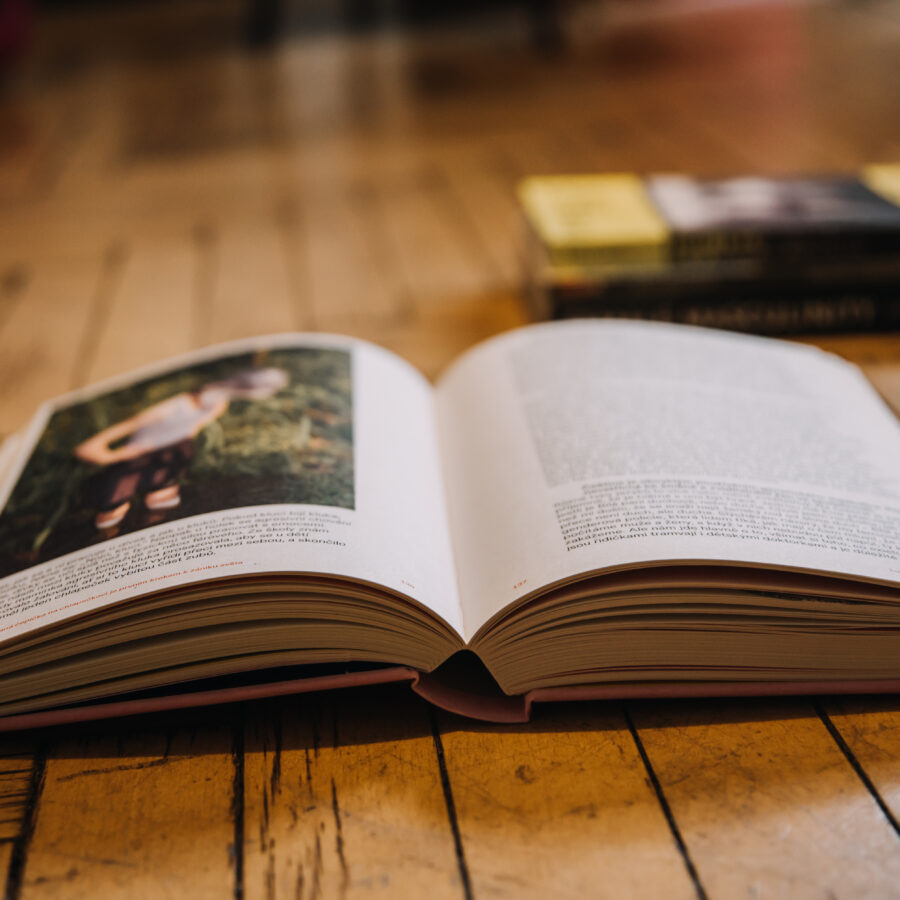 Přispěl socialismus v Československu k emancipaci žen?