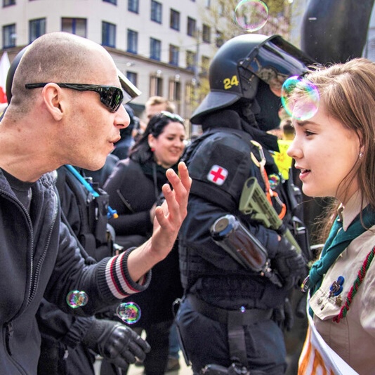Mainstreamizace krajní pravice po roce 2000
