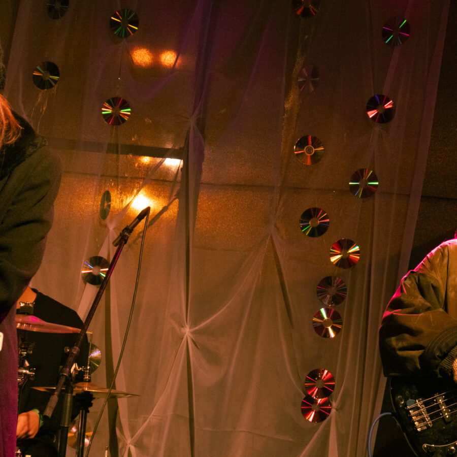 Z šedi do barev: když přišly devadesátky